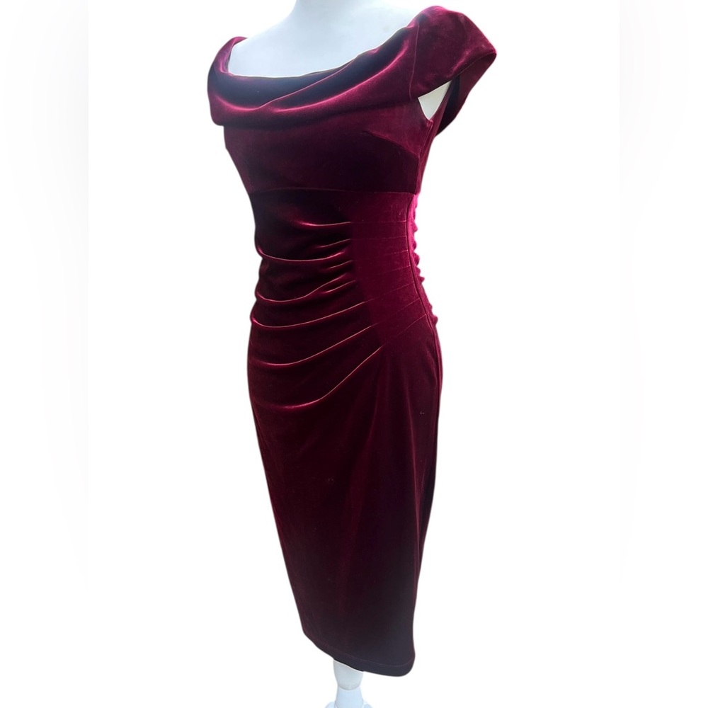 XSCAPE Burgundy Velvet Bodycon Off Shoulder Ruched Cocktail Dress Size 8